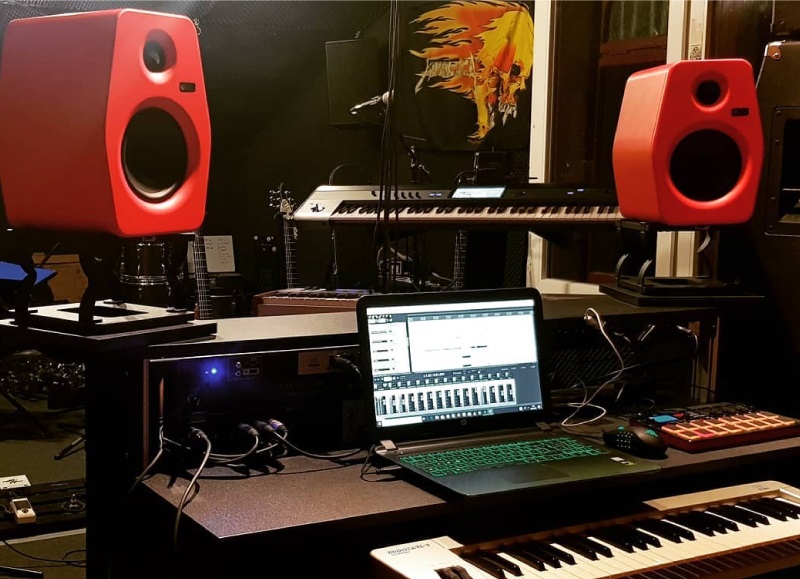 loa kiểm âm monkey-banana turbo 6 với công suất mạnh mẽ