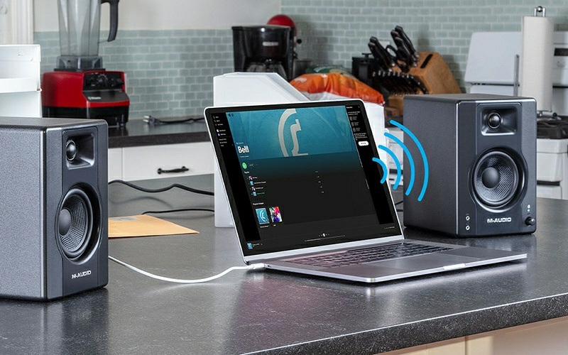 Loa M-Audio BX3BT kết nối
