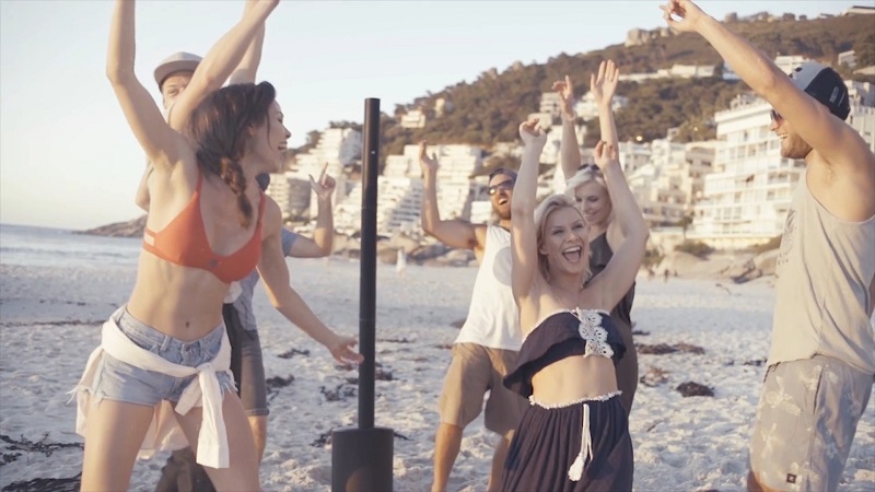 loa maui 5 go phù hợp cho các buổi tiệc ngoài trời