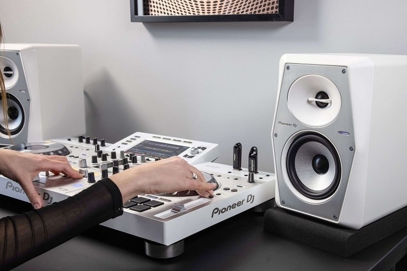 loa pioneer vm 50 giá