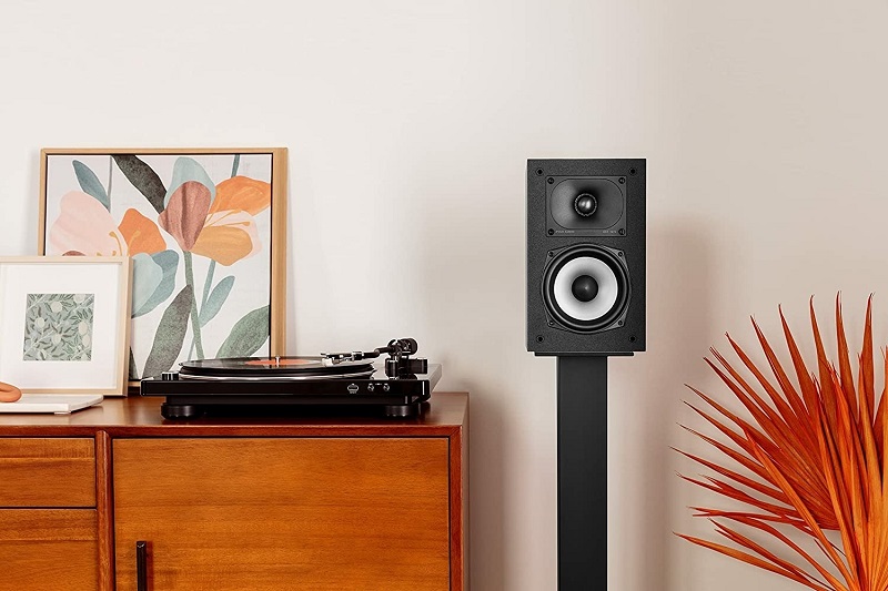 Mặt trước loa Polk Audio Monitor XT20