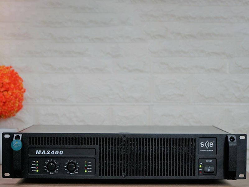 Mặt trước amply SE MA-2400