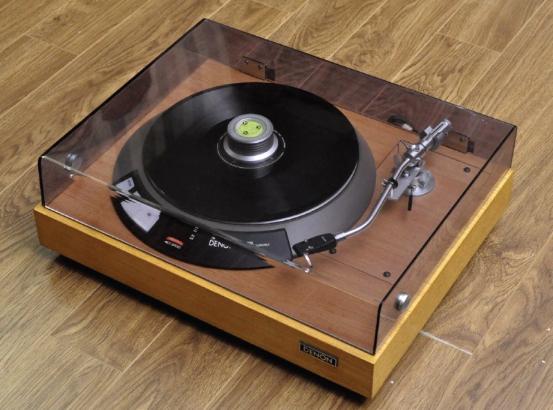 mam than denon dp3000