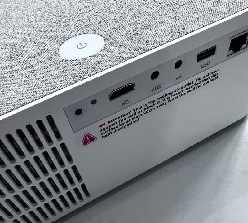 máy chiếu z8 fly v2 với khả năng kết nối linh hoạt