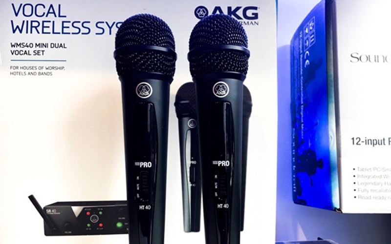 Micro AKG WMS40 Mini Dual Vocal Set hiệu suất cao