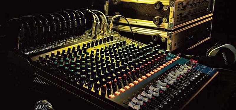 Mixer Yamaha MG20XU thiết kế