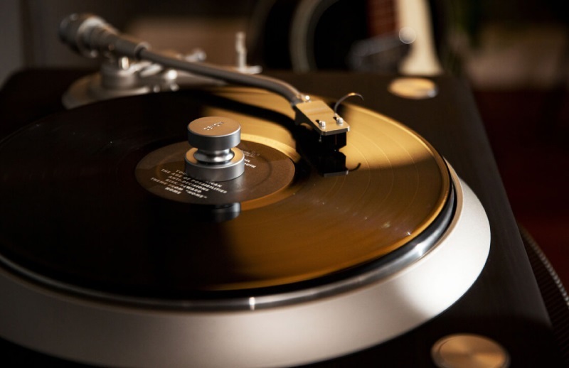 núm điều chỉnh tốc độ phát của mâm than denon dp-3000ne