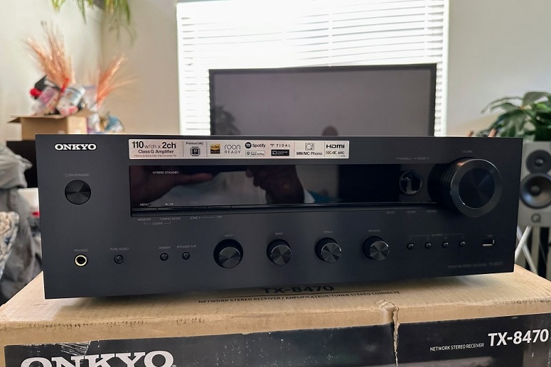 nút bấm điều khiển trên amply onkyo tx-8470
