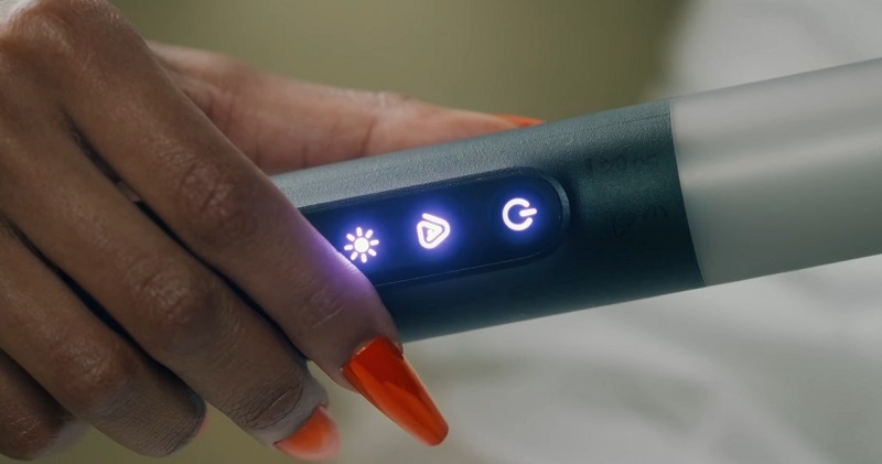 nút điều khiển trên đèn jbl partylight stick