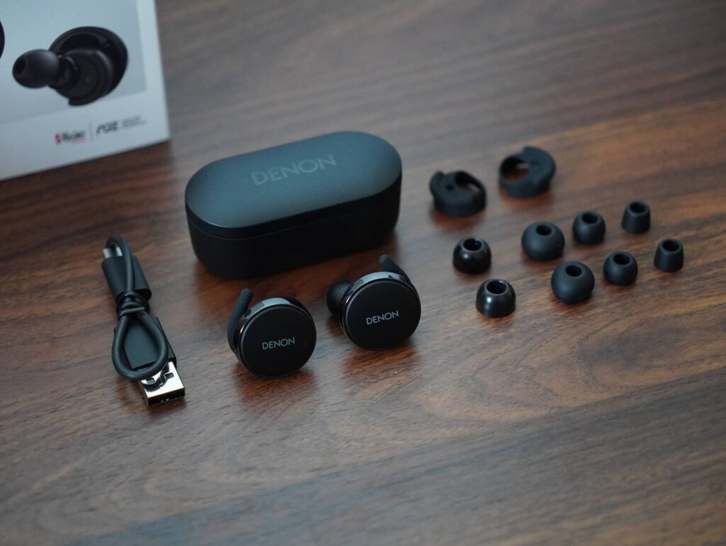 phụ kiện đi kèm của tai nghe denon perl pro