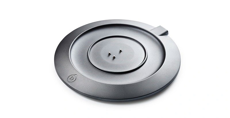 chân sạc của loa Devialet Mania