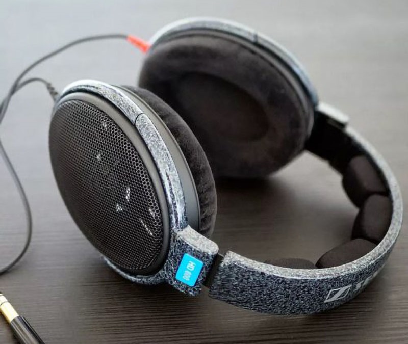 Tai nghe Sennheiser HD 600 kiểu dáng