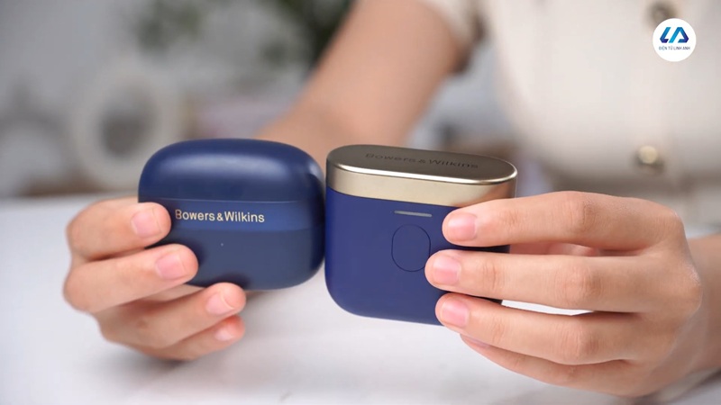so sánh tai nghe b&w pi8 và pi7 s2