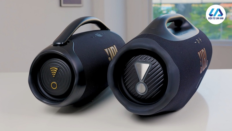 so sánh thiết kế của boombox 4 vs boombox 3 wifi