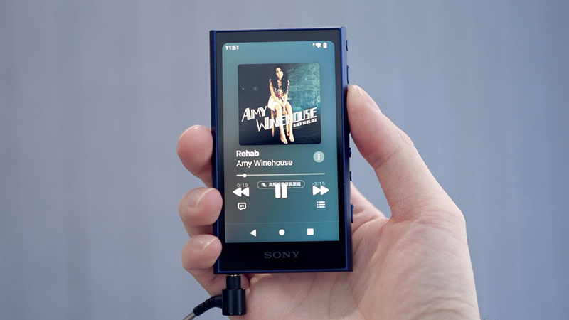 Thưởng thức âm thanh chất lượng cao từ máy nghe nhạc Sony Walkman NW-A306 