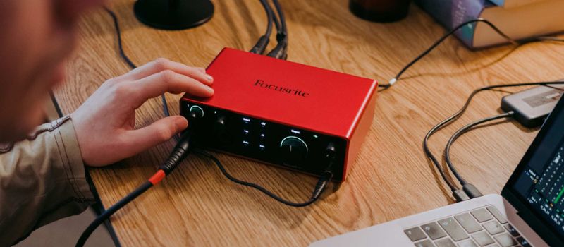 soundcard focusrite scarlett 4i4 4th gen âm thanh