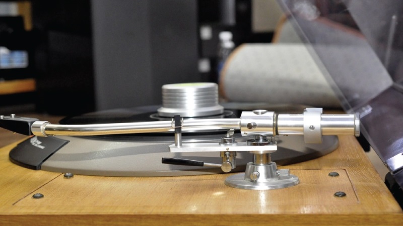 tay cần denon dp3000