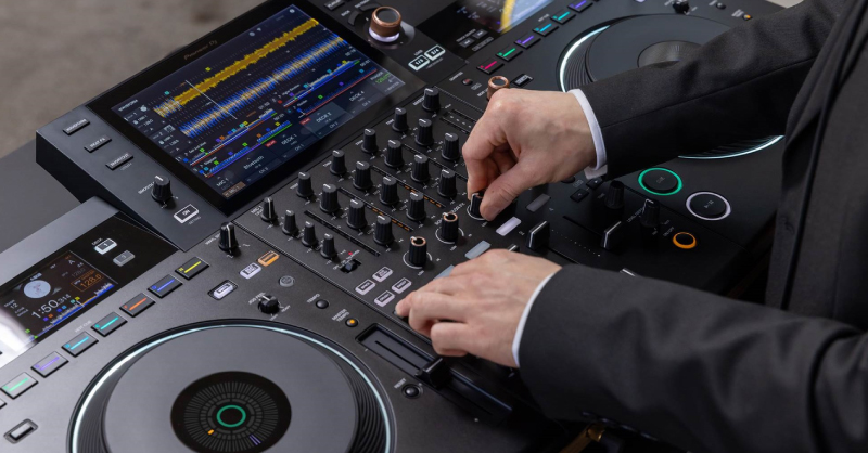 thiết kế bàn dj pioneer
