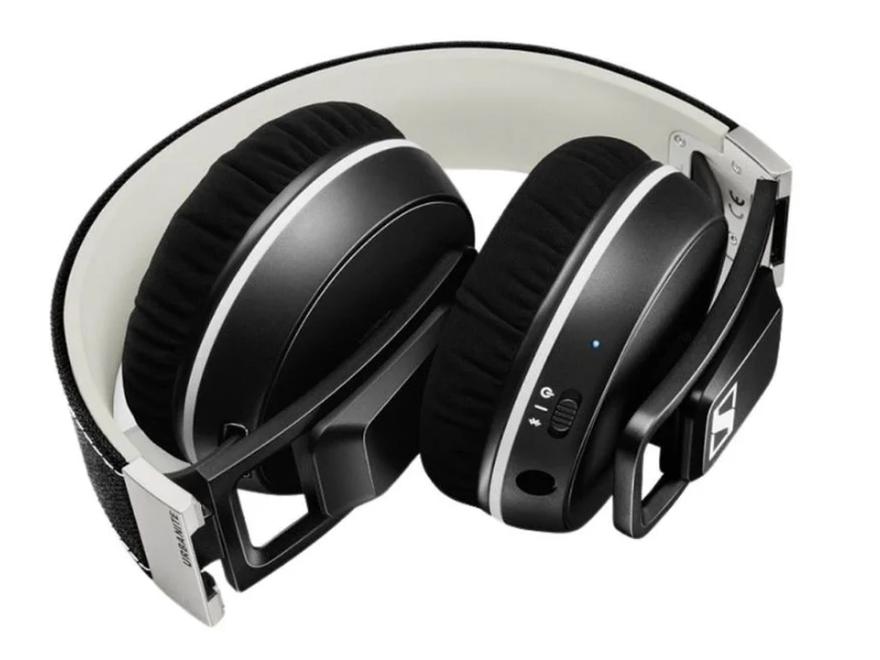 Tai nghe với nhiều tính năng và tiện ích