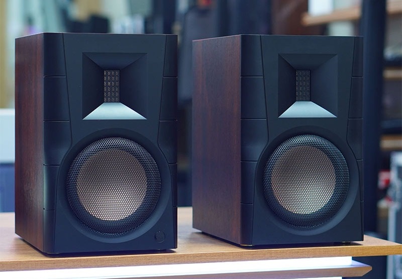 thiết kế loa hivi swan d300