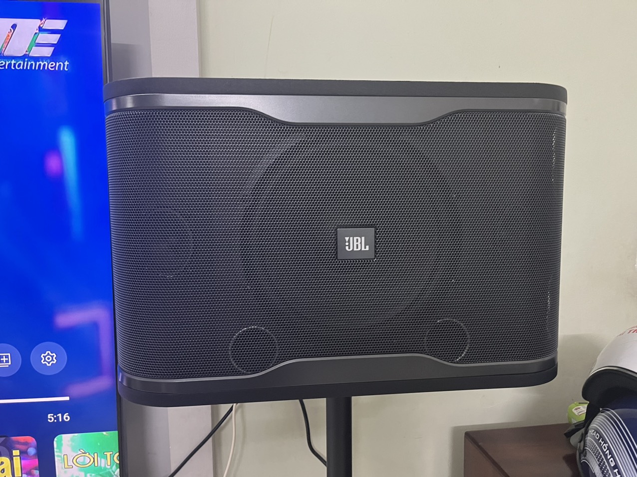 Loa Karaoke JBL RM210