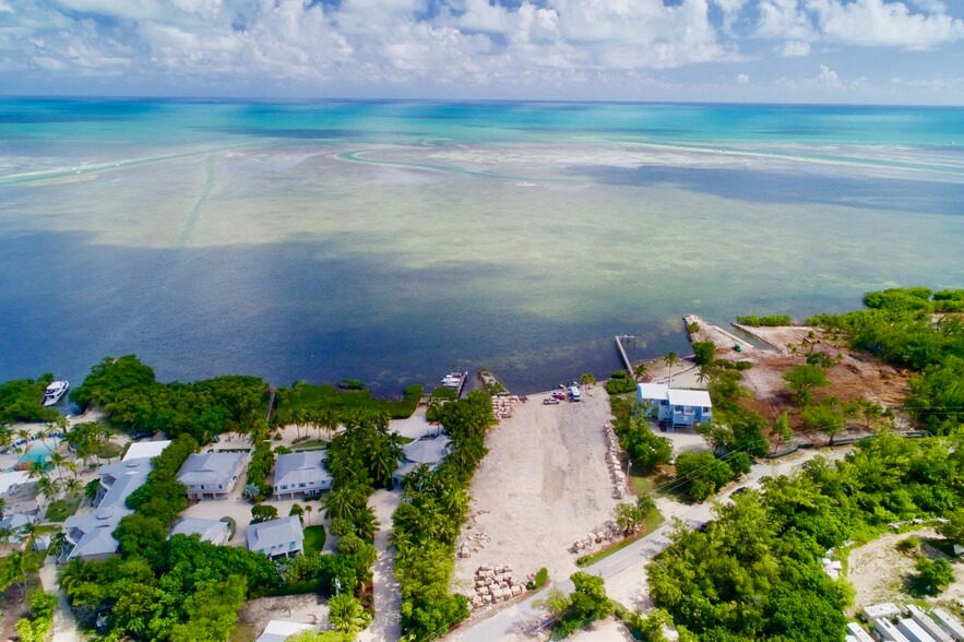 10 bãi biển đẹp có chi phí tốt 4