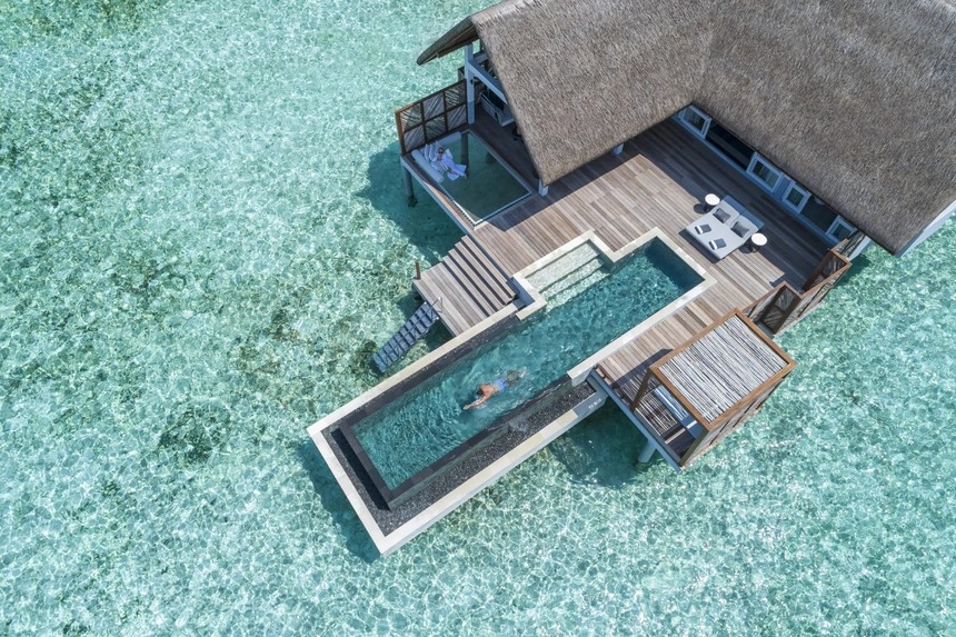 10 resort trên mặt nước đáng tiền ở Maldives 11