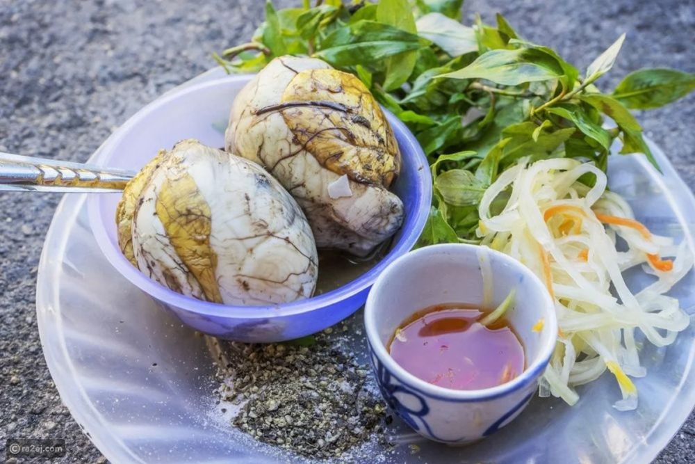 5 món ăn lạ lùng khách Tây thấy đáng thử ở Việt Nam 1