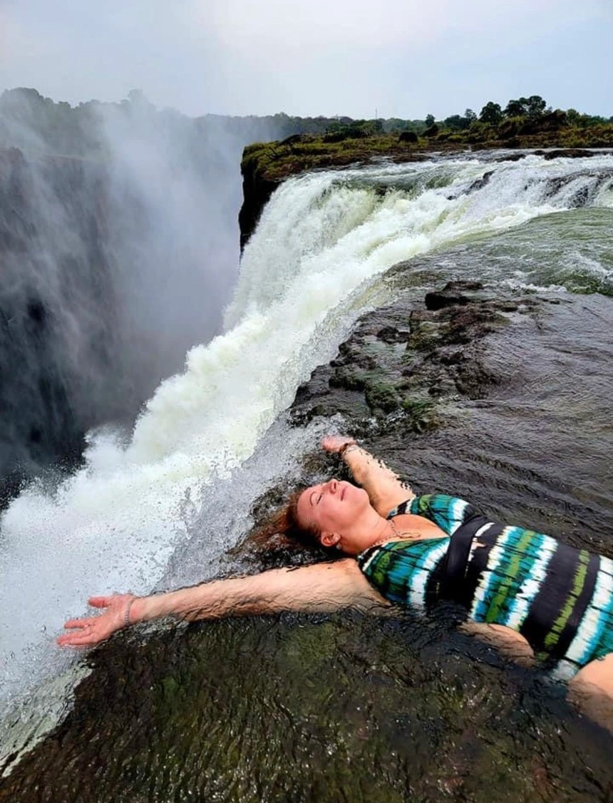 7 điểm bơi lội độc đáo nhất thế giới 3