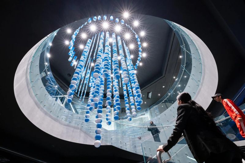 8 tượng điêu khắc siêu thực ở nơi tổ chức World Cup 5