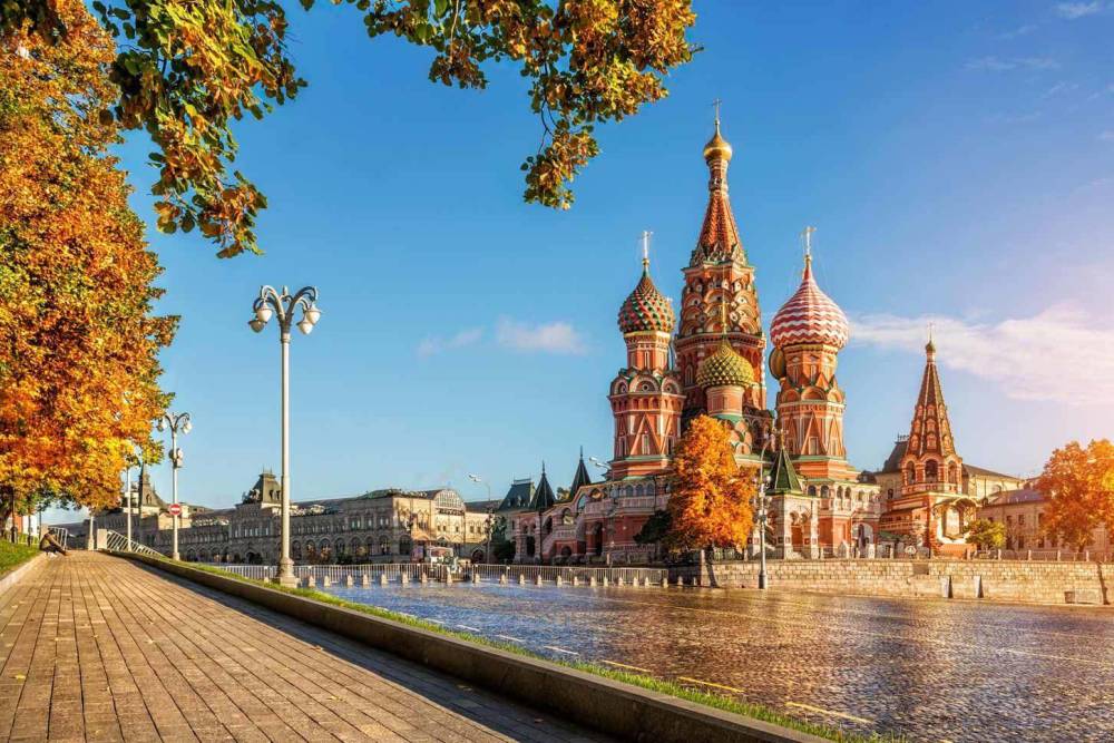 Đắm say sắc thu vàng lá đỏ rực rỡ ở xứ sở Bạch Dương ảnh 2