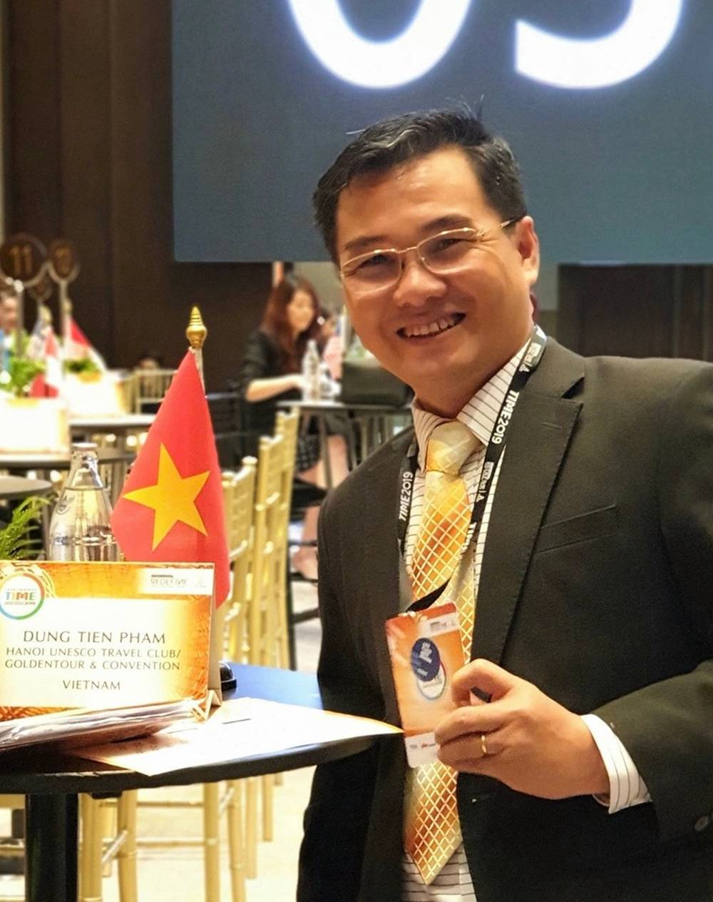 Phạm Tiến Dũng, Golden Tour