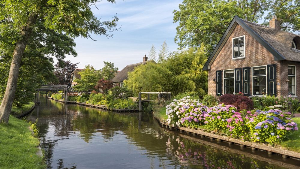 Khám phá Giethoorn - Ngôi làng đẹp như bức tranh thủy mặc - Ảnh 10