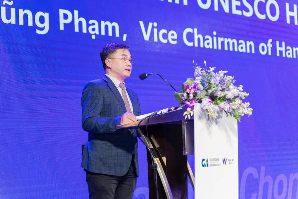 Ông Phạm Tiến Dũng phát biểu chào mừng trong buổi khai trương đường bay Trùng Khánh – Trung Quốc - 1