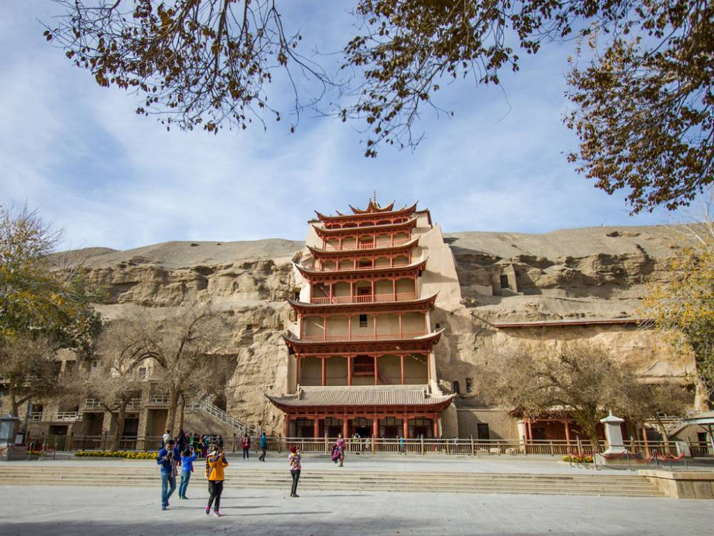 Hang động với gần 2.500 bích họa trên tường ở Trung Quốc ảnh 1