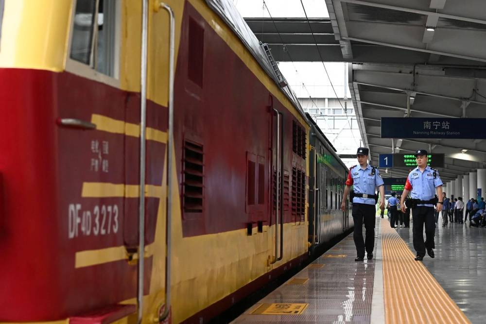 Hành trình du lịch Trung Quốc bằng tàu liên vận và những điều cần biết ảnh 2