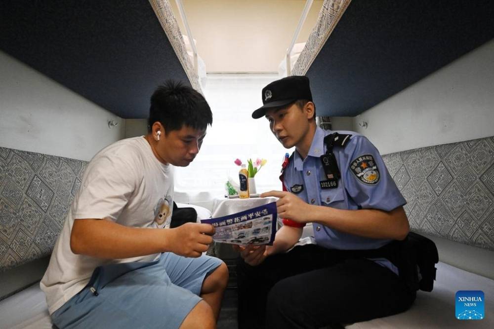 Hành trình du lịch Trung Quốc bằng tàu liên vận và những điều cần biết ảnh 3