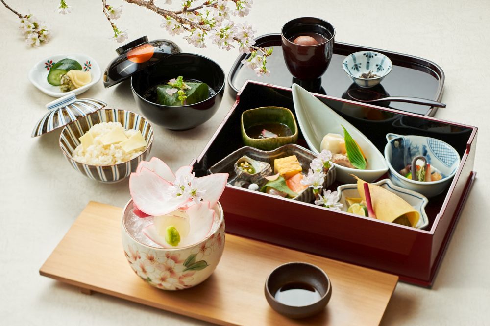 Khách sạn được coi là 'kho báu nghệ thuật' của Nhật Bản 17