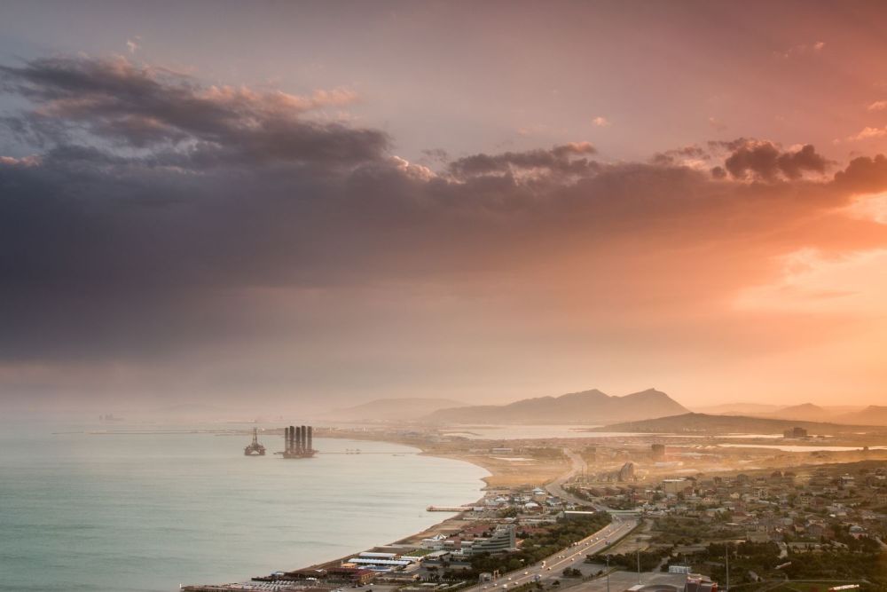 Khám phá 10 hồ nước lớn nhất thế giới 1