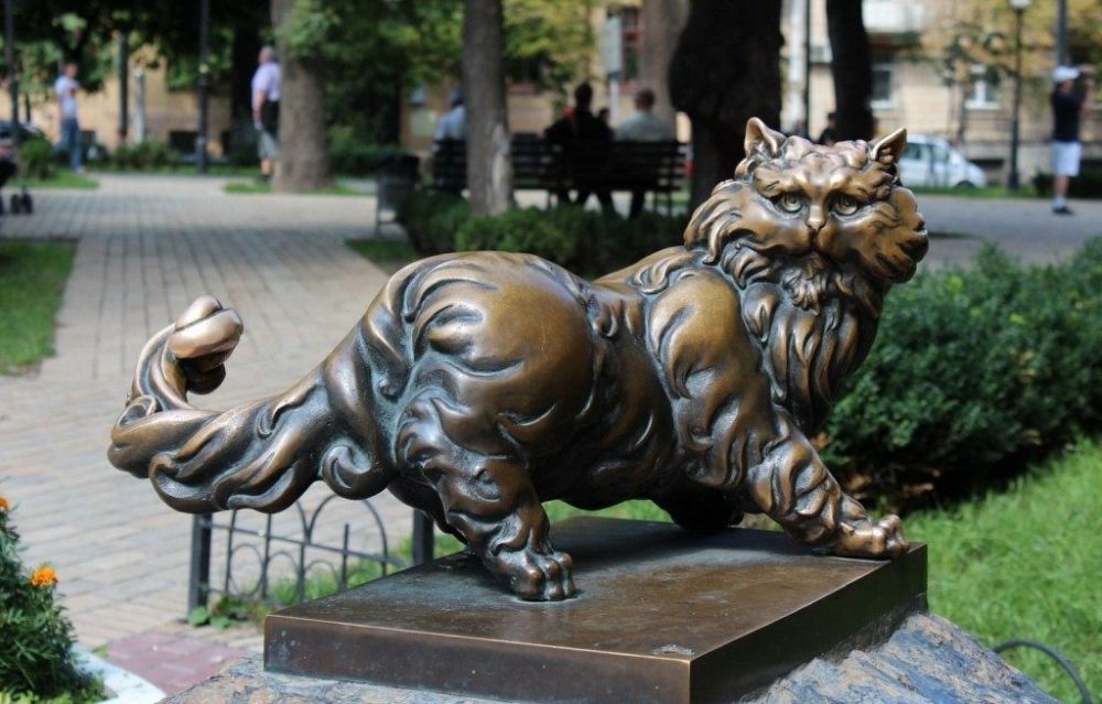 Khám phá 10 tượng mèo nổi tiếng trên thế giới 6