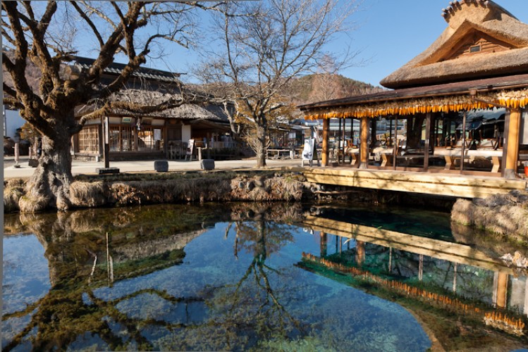 Khám phá làng cổ Oshino Hakkai 3