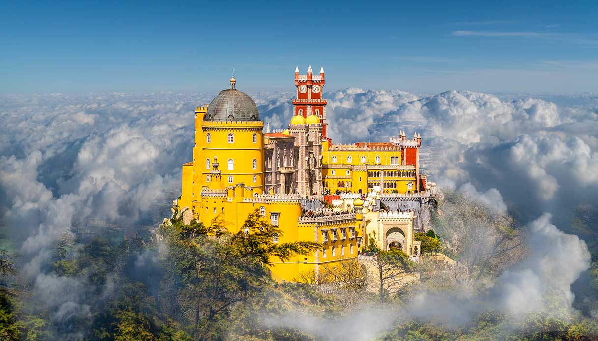 Khám phá những tòa lâu đài đẹp nhất thế giới 14