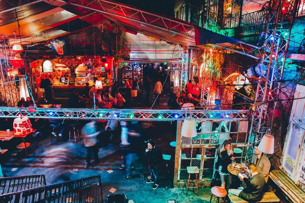 Khám phá tiểu Paris tại Đông Âu 15