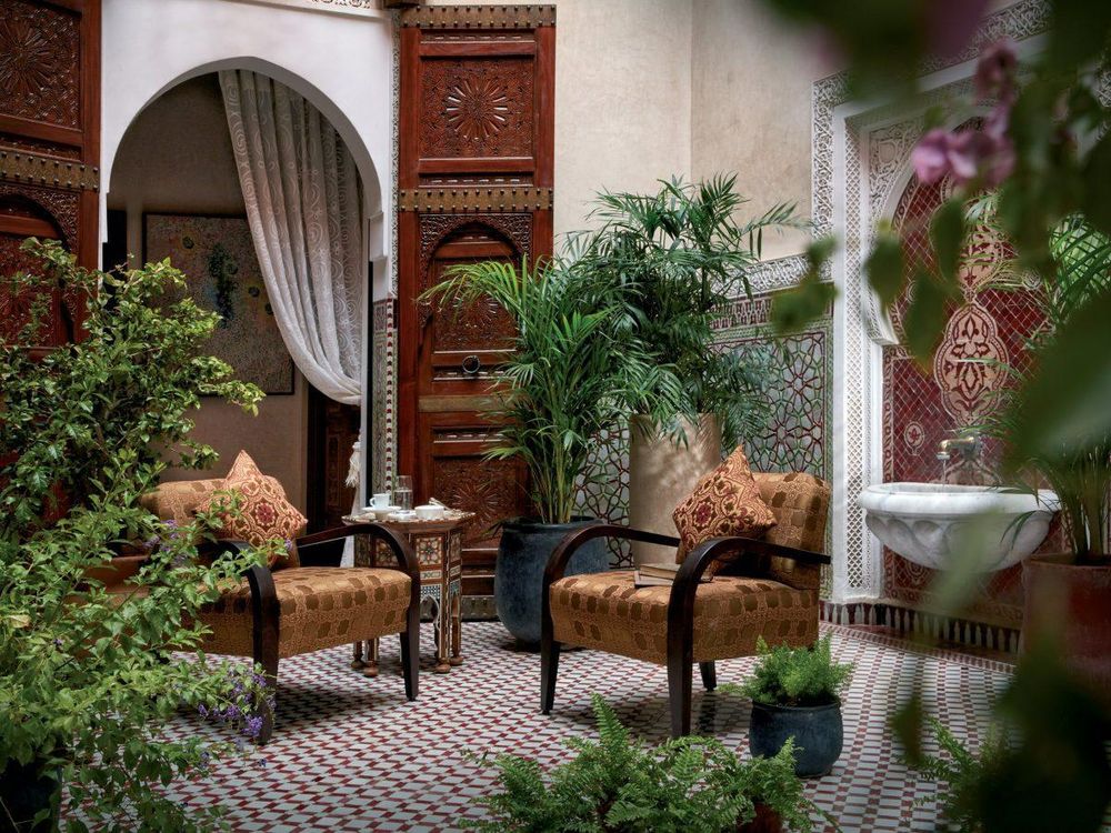 Không khí cổ tích trong các khách sạn ở thành phố đỏ của Morocco 3