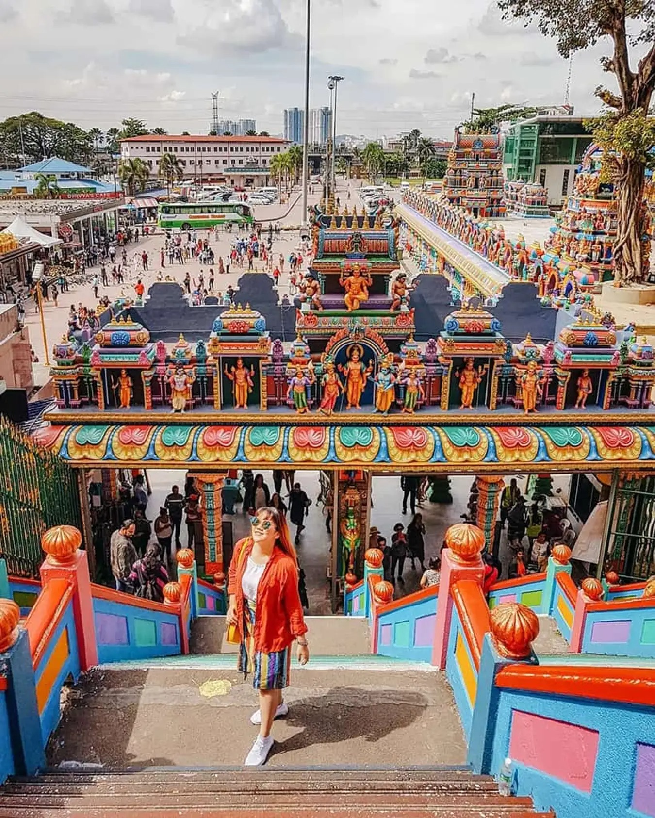 Mê hoặc với chiếc thang lên thiên đường ở động Batu, Malaysia 1