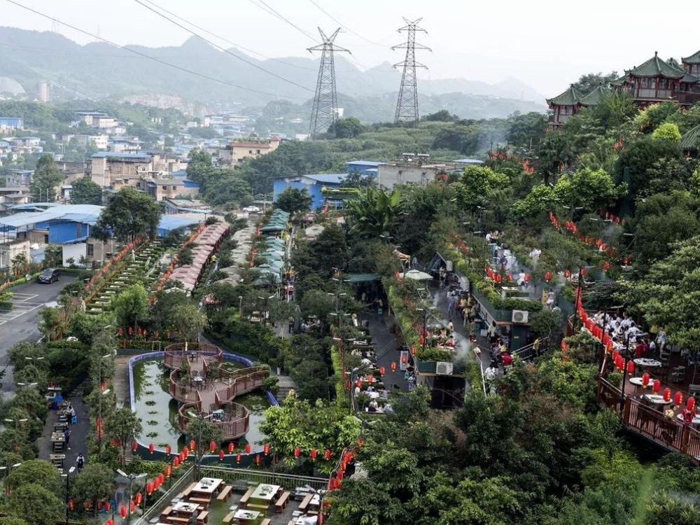 Ngỡ ngàng nhà hàng lẩu lớn nhất thế giới tại Trung Quốc 2