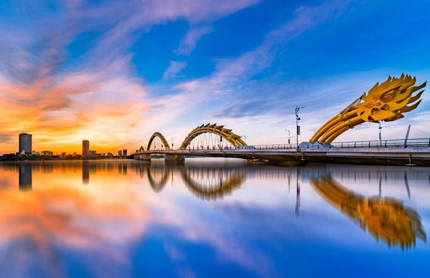 Những cây cầu được trang trí công phu trên thế giới 3