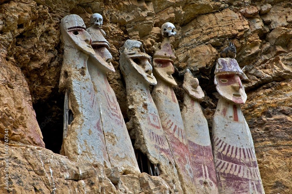 Những công trình kiến trúc trên vách đá đáng kinh ngạc đến từ thế giới cổ đại 4