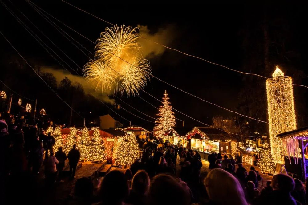 Những địa điểm đẹp như cổ tích để đón Giáng sinh ở châu Âu 4