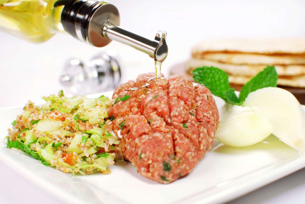 Những món thịt sống nổi tiếng của các nước châu Á 3